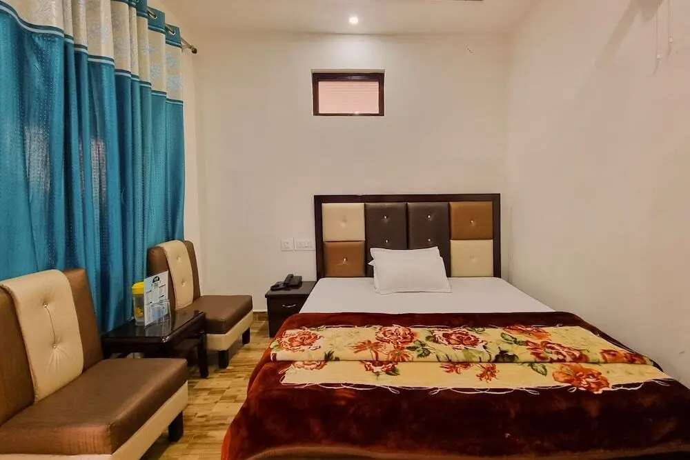 Чамба: Hotel Anmol Dalhousie