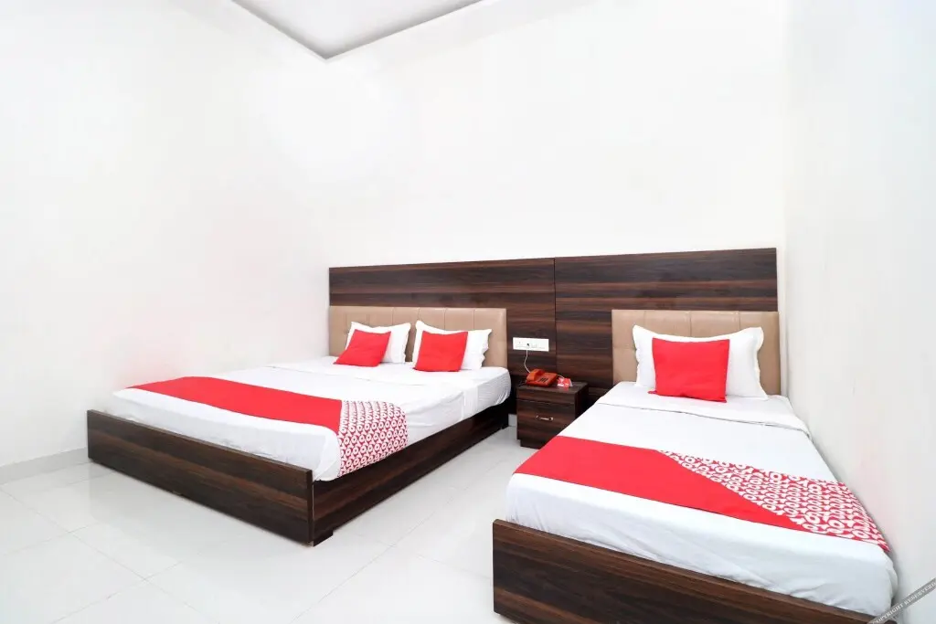 Амритсар: OYO 16379 Hotel LivInn Hub