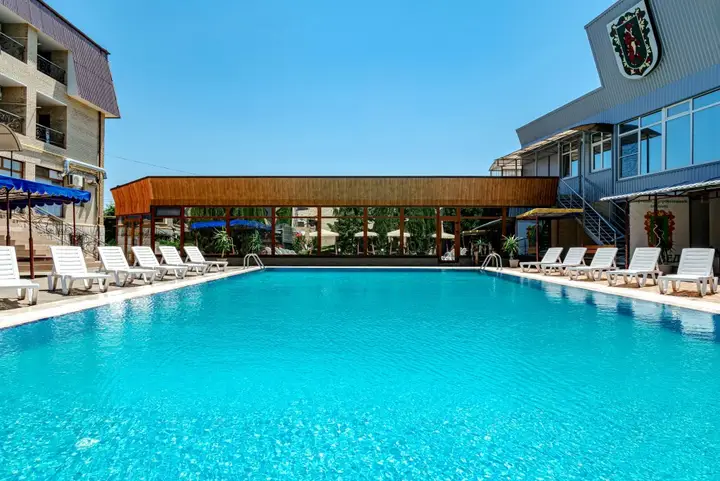 Коктебель: Отель Медведь Resort