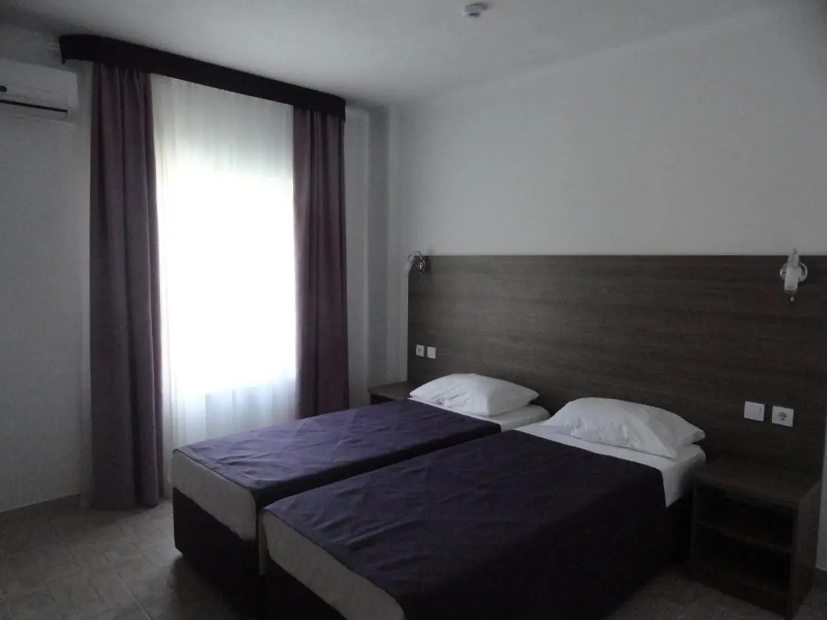Ильич: Hotel Sem Vietrov