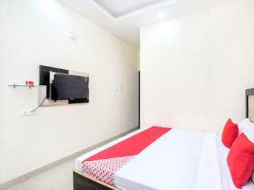 Джаландхар: Oyo Flagship 80559a Noor Guest House