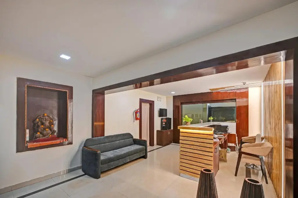 Бхубанешвар: Townhouse 1175 Greenland Grand Hotel