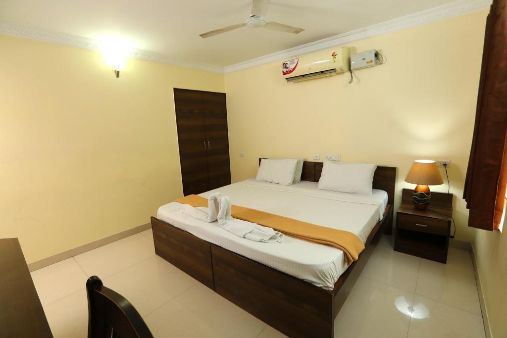 Коимбатур: Chetinaad Courtyard Gandhipuram by Centre Park