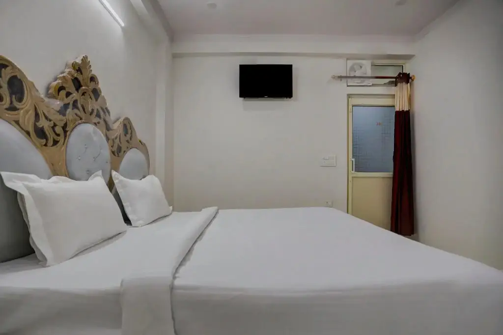 Нью-Дели: OYO Flagship 80510 Four Seasons Inn
