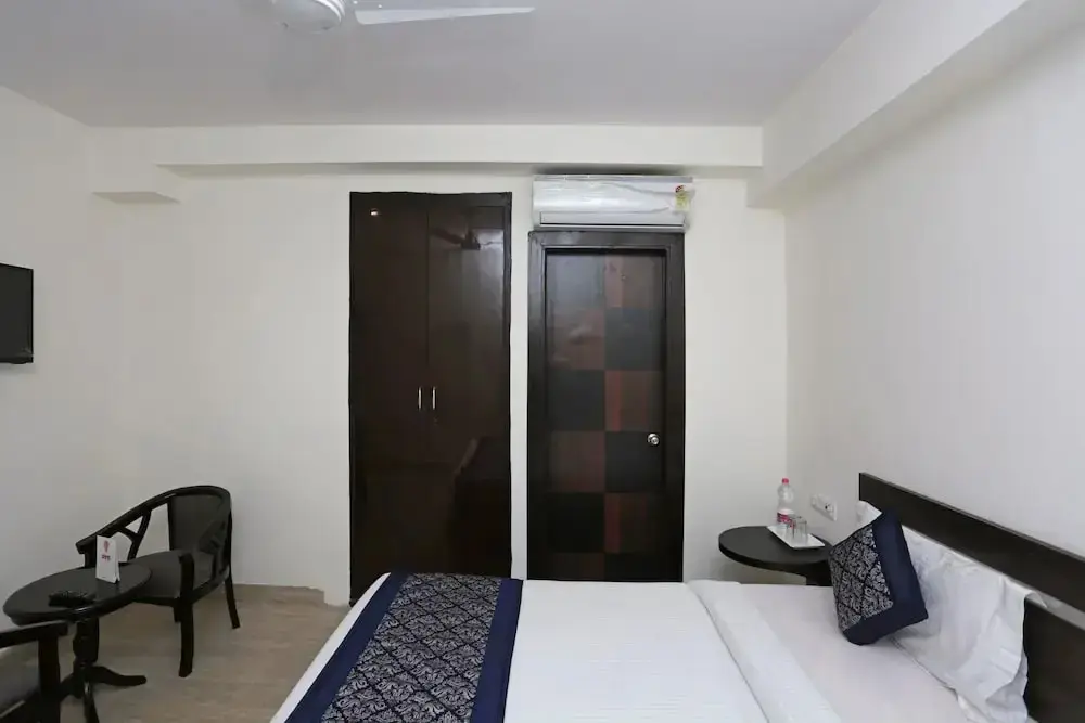Нью-Дели: Airport Hotel Prince Palace by BYOBHOTELS