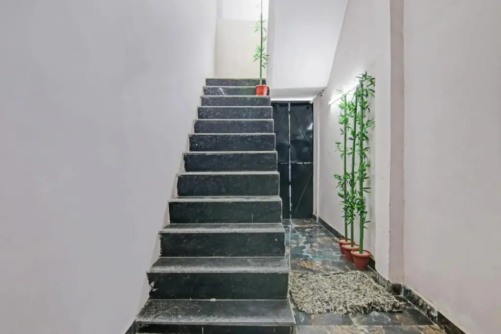Нью-Дели: Oyo Flagship 70019 Hotel Royal Inn
