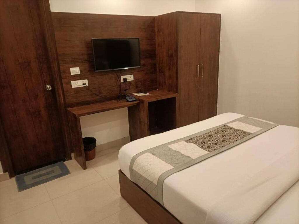 Нью-Дели: OYO 87909 Hotel Airport Palace