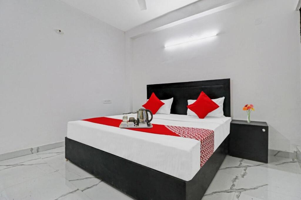 Нью-Дели: OYO 90151 Relax Inn Plaza