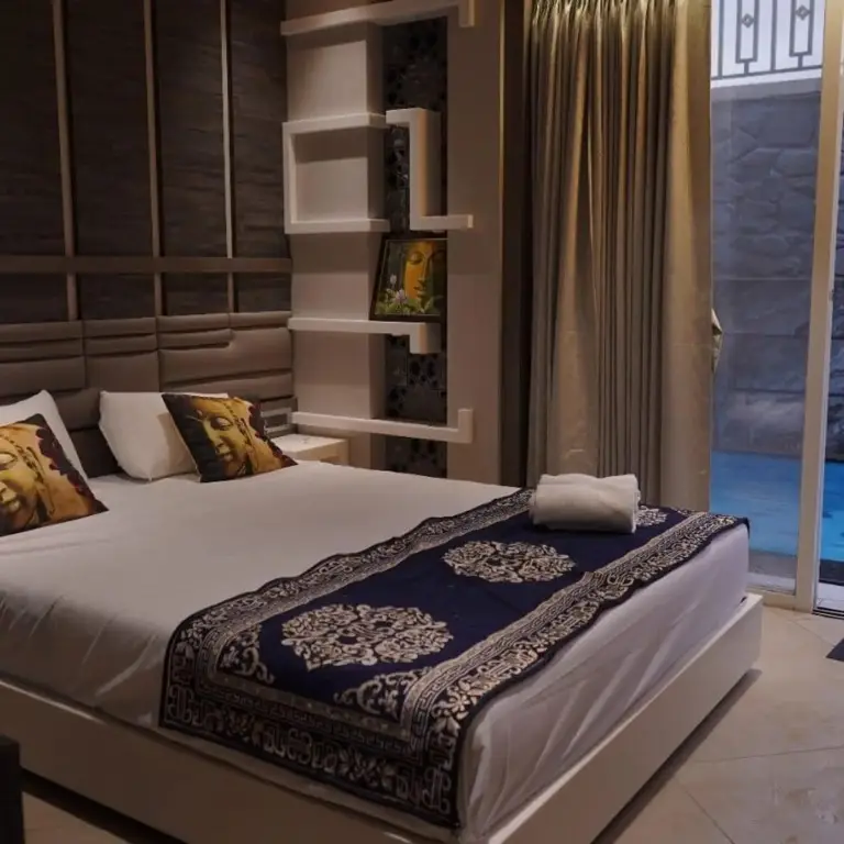 Лонавала: Stay 5 Villas
