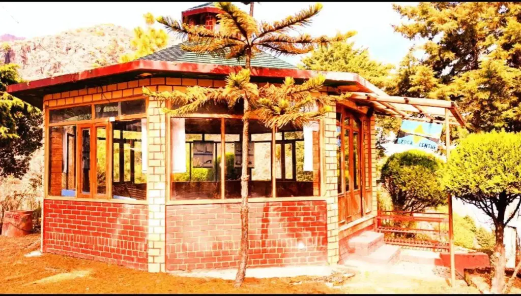 Массури: The Himalayan Hostel