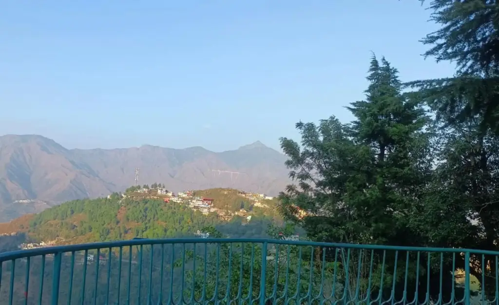 Массури: The Himalayan Hostel