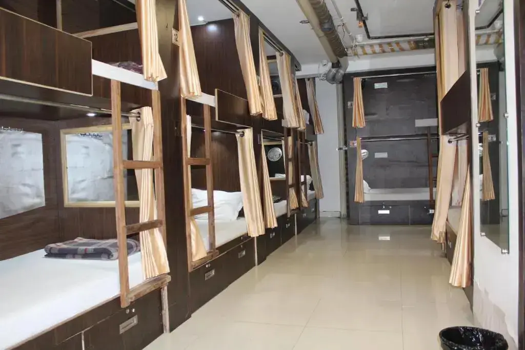 Барейлли: Paradise Ac Dormitory