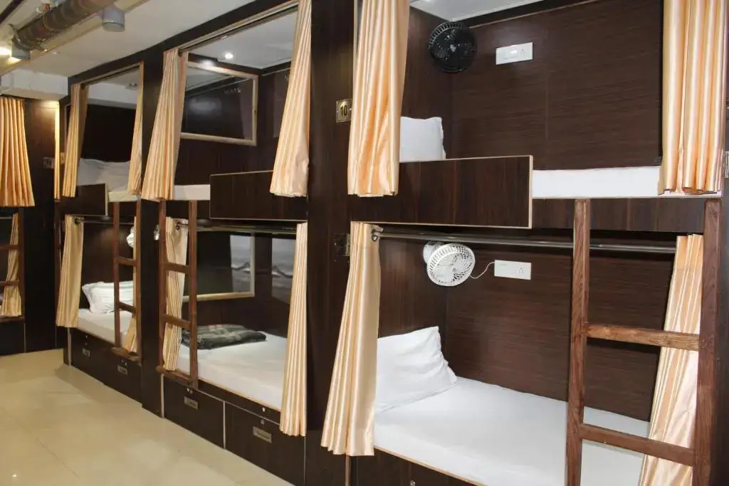 Барейлли: Paradise Ac Dormitory