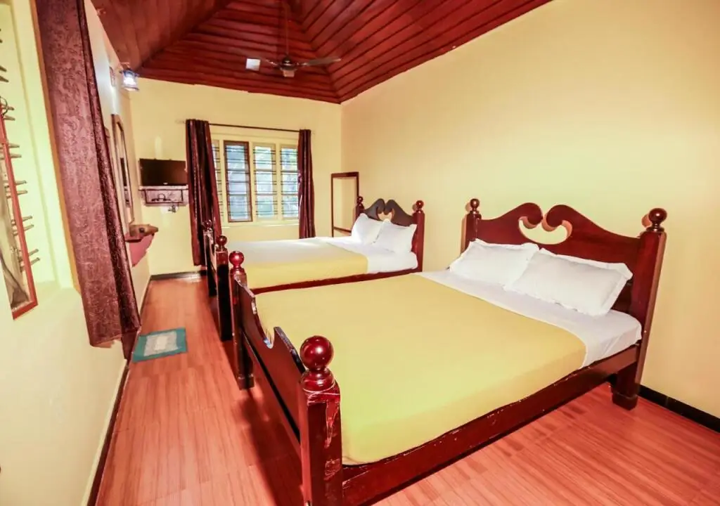 Вадуванчхар: Chandragiri Bungalow by Voye Homes