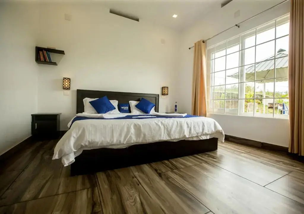 Куттикканам: White Stone Cottage Vagamon by Voye Homes