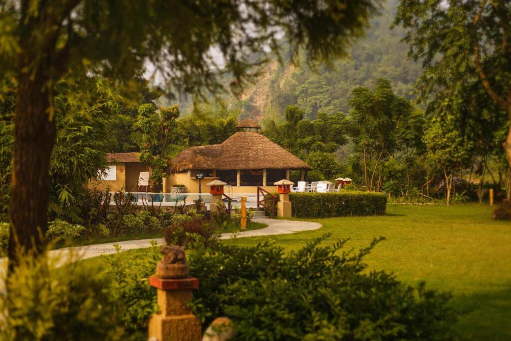 Наинитал: The Riverview Retreat Corbett by Leisure Hotels