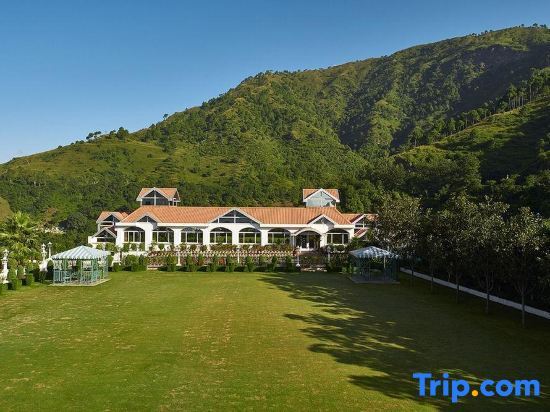 Куфри: Club Mahindra Kandaghat Resort