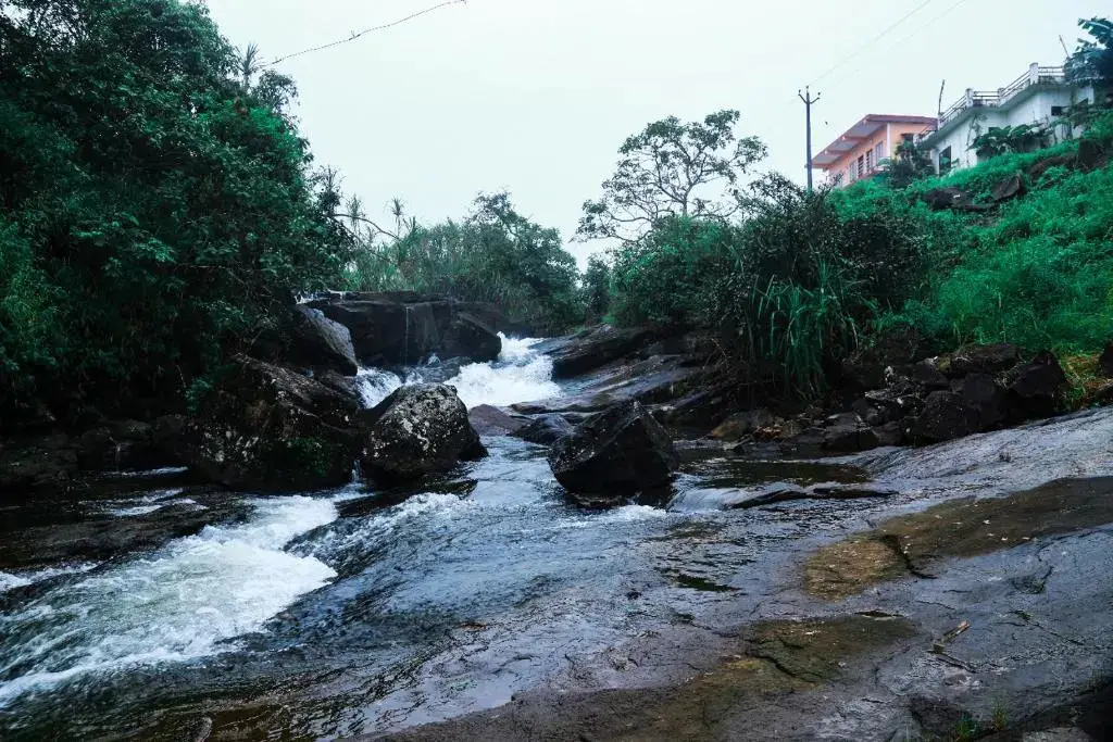 Куттикканам: Vagamon Riverside Holidays