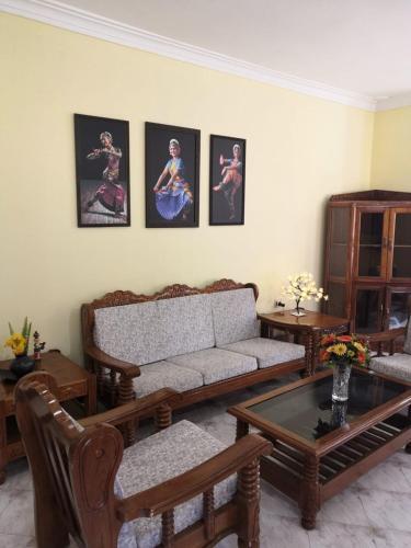 Кунур: Narmada Holiday Home