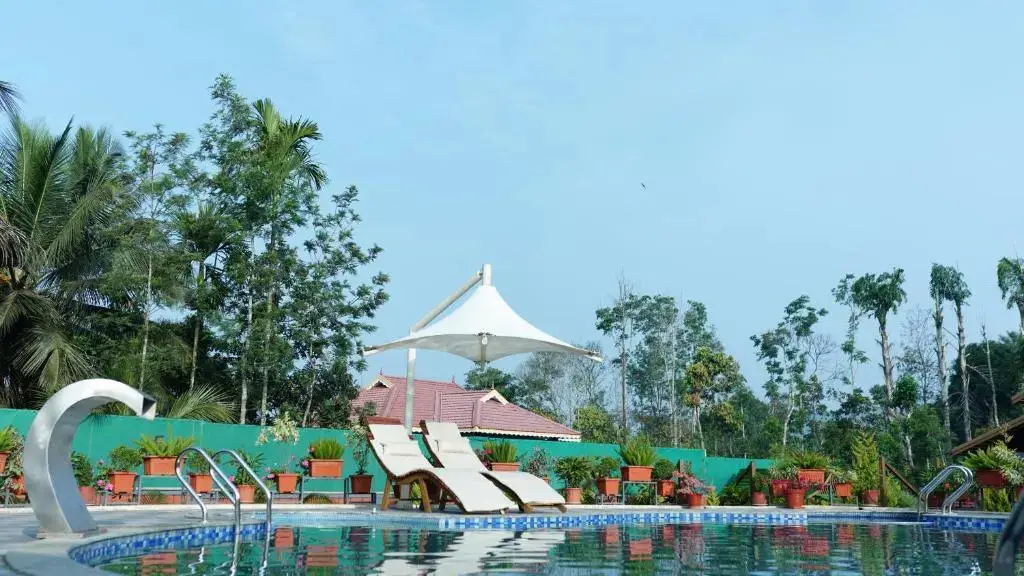 Кушалнагар: Srinikethana Home Stay with Swimming Pool