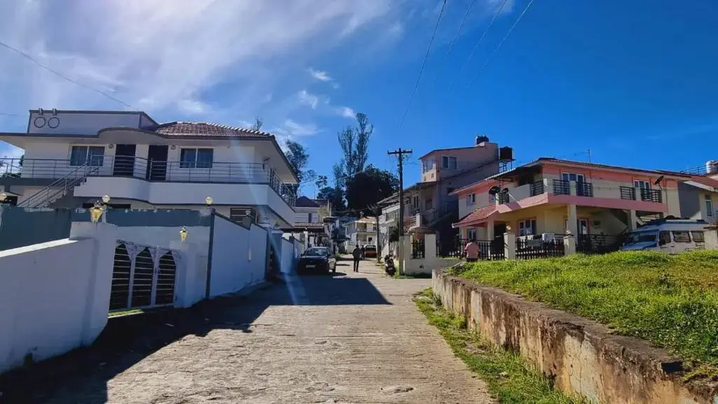 Ути: SAIBALA RESlDENCY - NEAR BOAT HOUSE