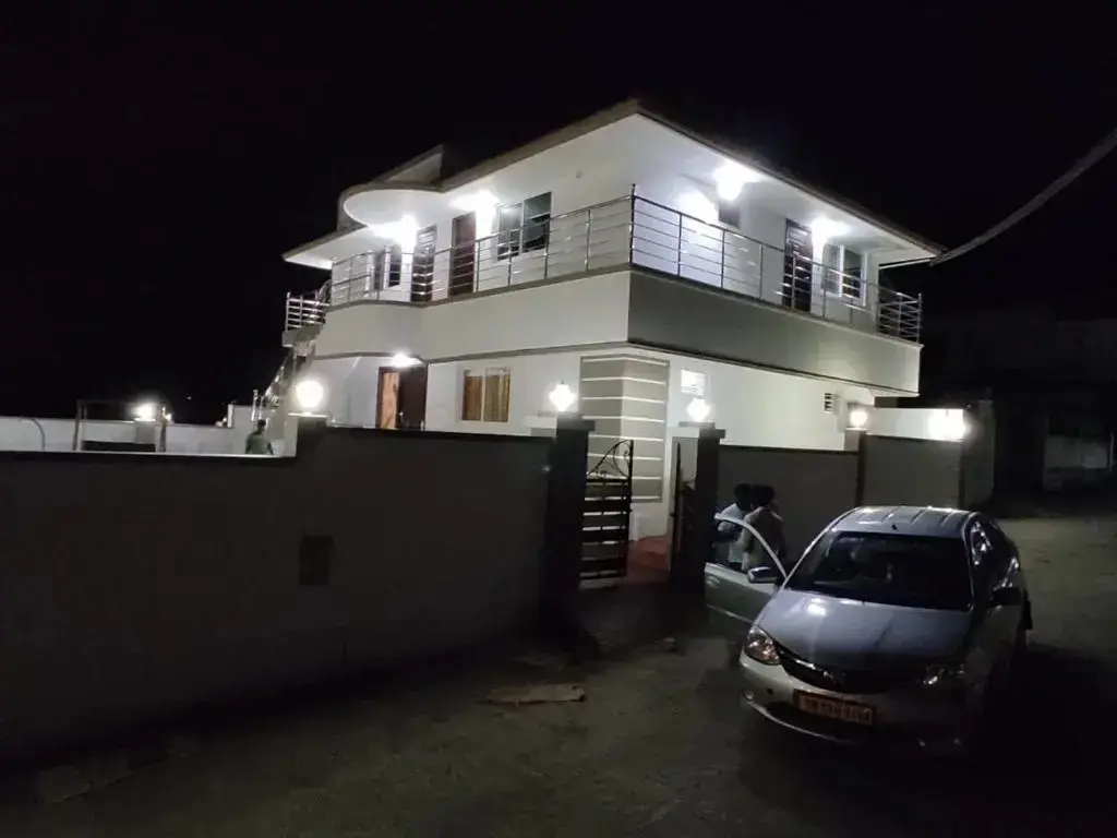 Ути: SAIBALA RESlDENCY - NEAR BOAT HOUSE