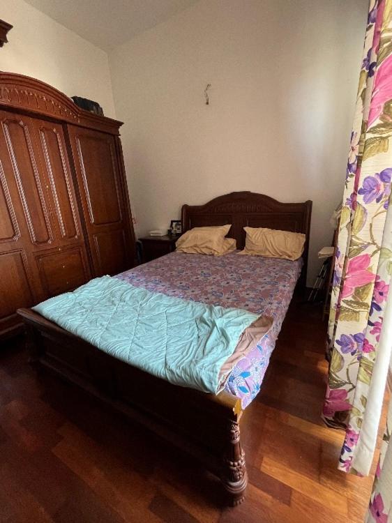 Мумбаи: Private Bedroom in a Shared Apartment