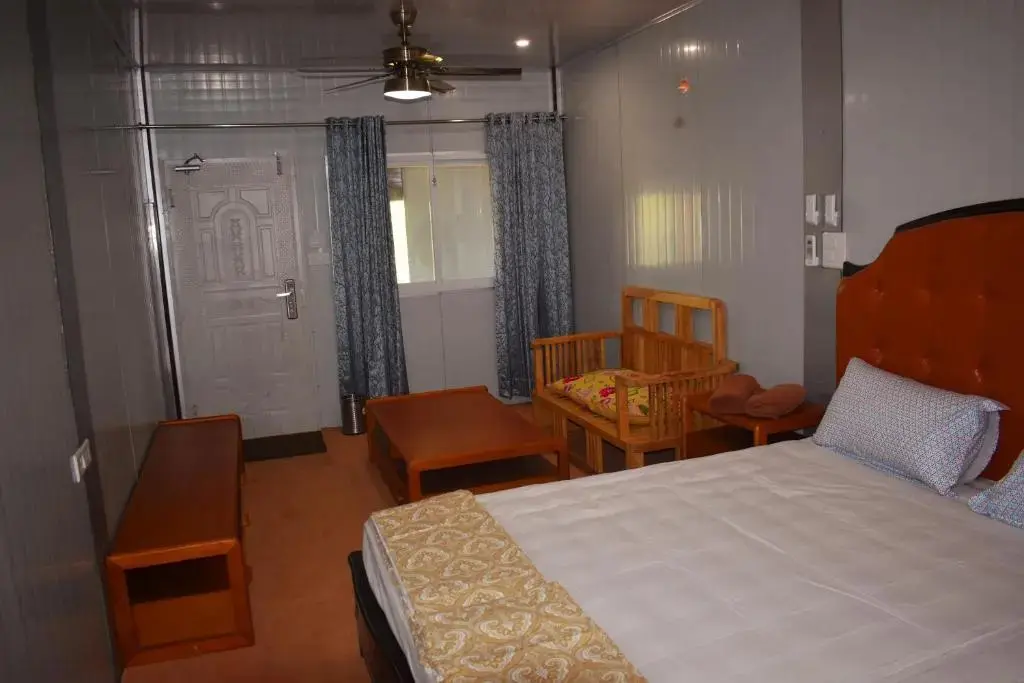 Нью-Дели: Private Rooms with International Airport View