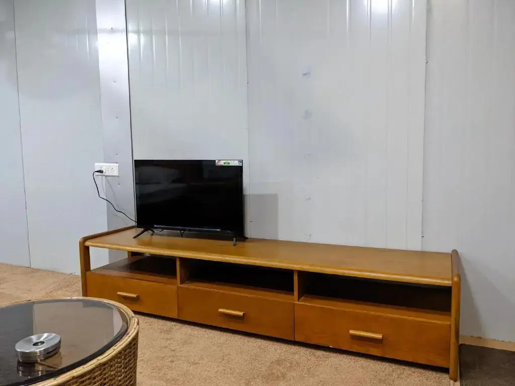 Нью-Дели: Private Rooms with International Airport View