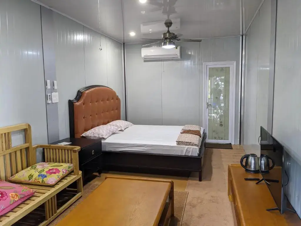Нью-Дели: Private Rooms with International Airport View