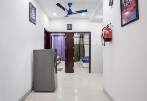 Газиабад: Entire World Class Apartment near Metro Station