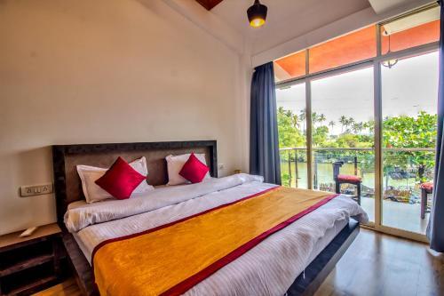 Бага: Amazing Baga River View 2BHK Apartment By Stay Over Home