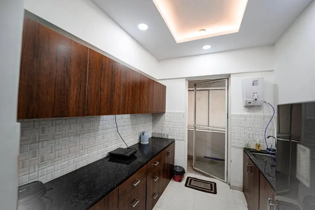 Индаур: 16th Floor 2BHK Fully Furnished Service Apartment