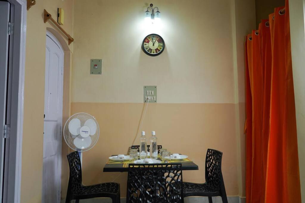 Колката: Casa Bala, Kolkata - Furnished 1 Bhk Apartment Near Gariahat, South Kolkata