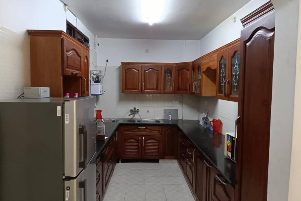 Лакхнау: 3 BHK In VIPArea, Hazrat Ganj, Lucknow