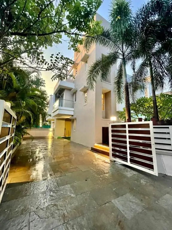 Лонавала: Deena Villa - A Luxury 3BHK Private Pool Villa
