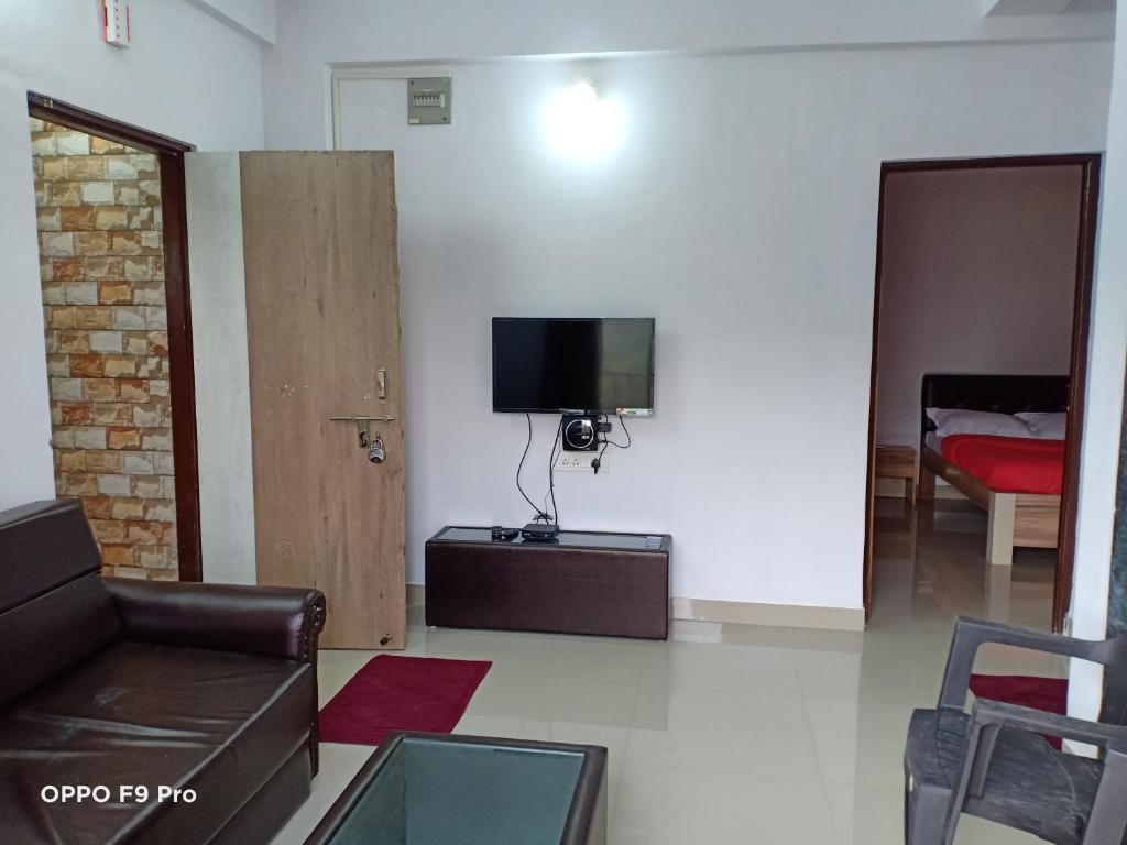 Лонавала: HILL VIEW RESIDENCE ROOM No 3