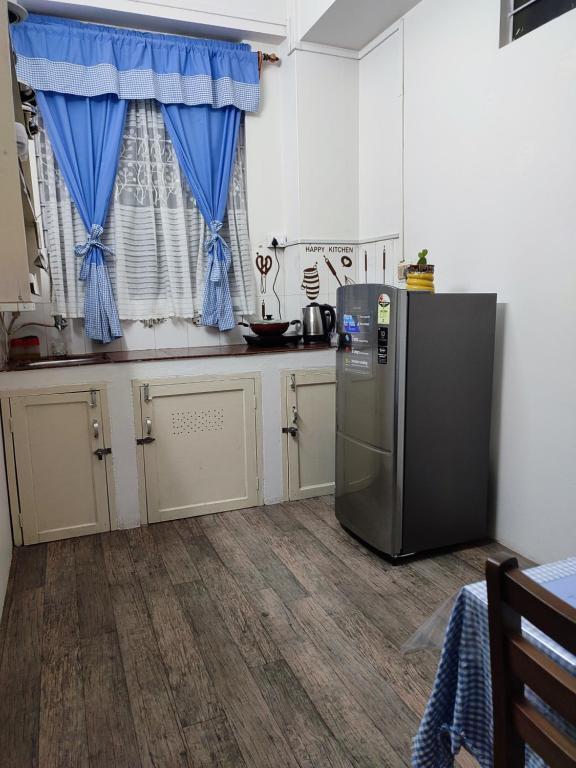 Шиллонг: Bibiana's Apartment