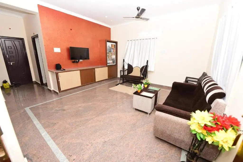 Тирупати: Sree Service apartments
