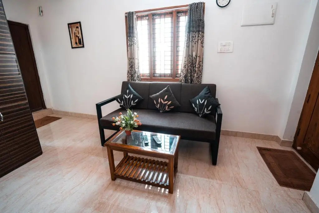 Mahasri Homestays Fully Furnished 2BHK & 1BHK Apartments — фото 1
