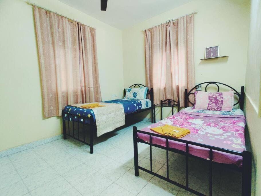 Калангут: Prime Location-2mnts Baga-Calagt Beach-Lovly House