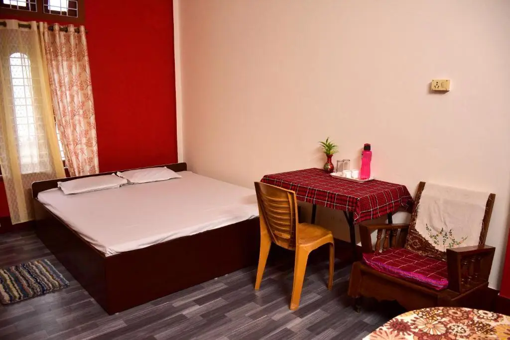 Дибругарх: J&B Homestay