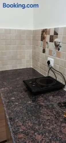 Газиабад: Fully furnished 1BHK luxury suite