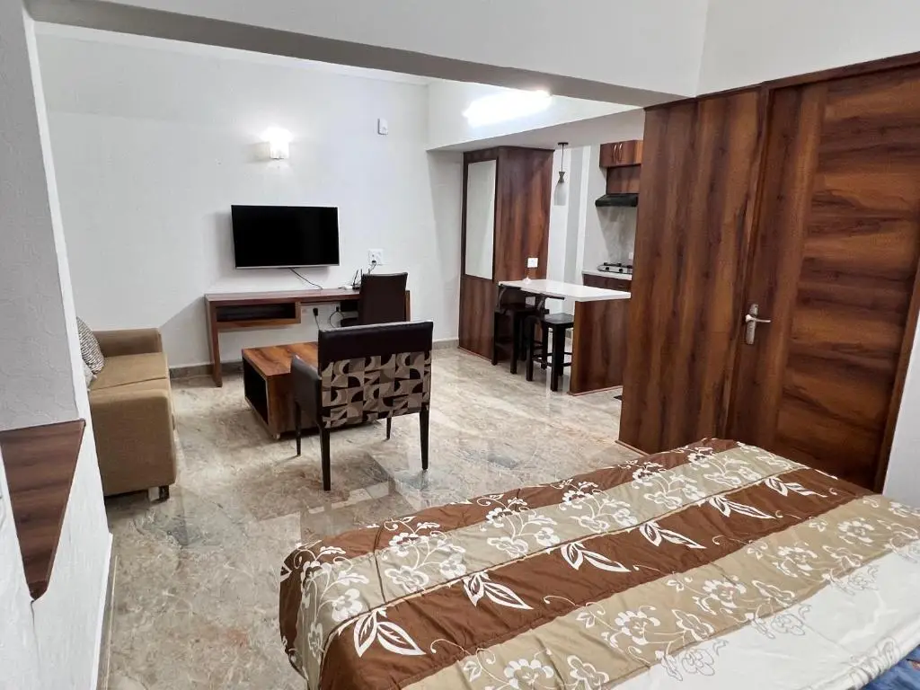 Газиабад: Premium 1 bedroom Assotech Cabana Studio