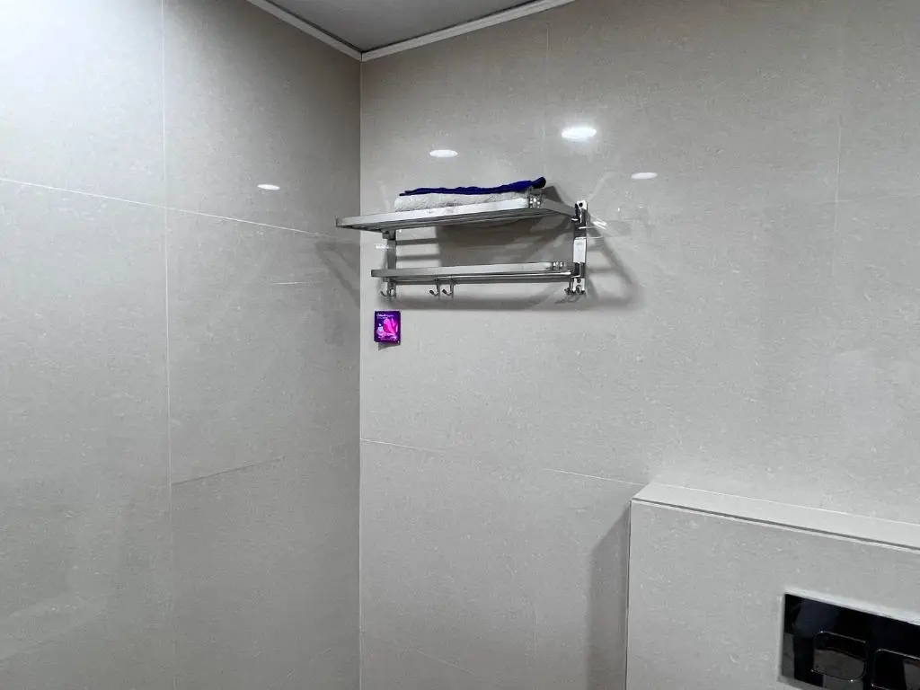 Газиабад: Premium 1 bedroom Assotech Cabana Studio
