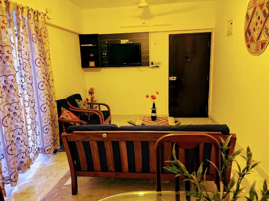 Artistic 2bhk in the Downtown Close To Everything — фото 1