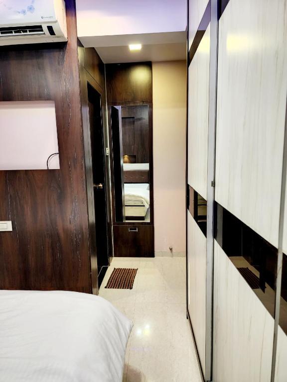 Нави-Мумбай: Sapphire service apartment