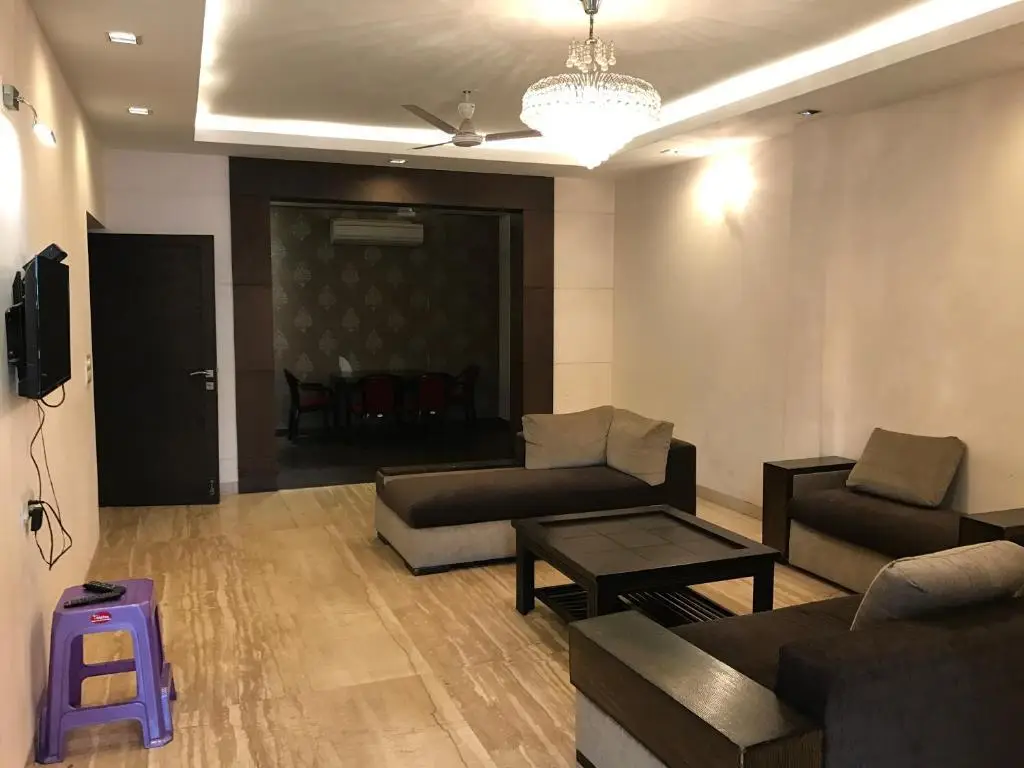 Нью-Дели: Spacious 3bhk apartment!