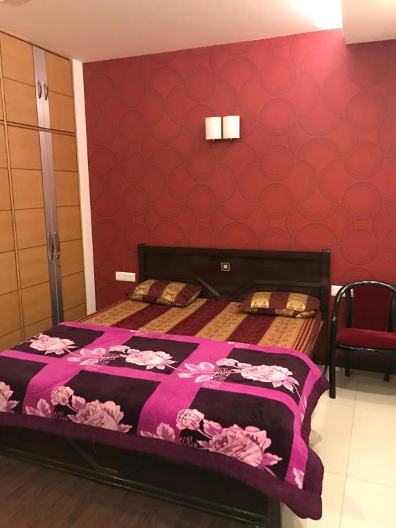 Нью-Дели: Spacious 3bhk apartment!