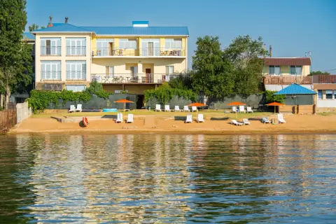Отель Золотые Пески — фото 1